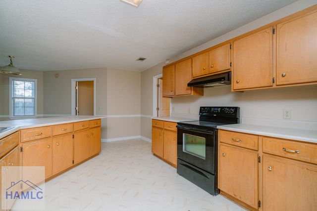 1934 Salisbury Way, Hinesville, GA 31313