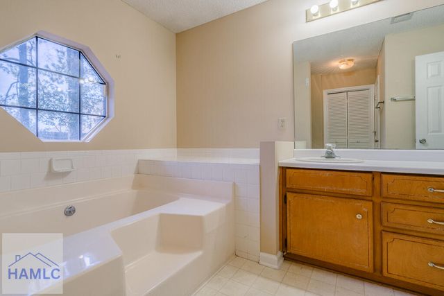 1934 Salisbury Way, Hinesville, GA 31313