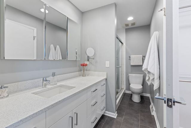 1817 Somerset Lane, Northbrook, IL 60062