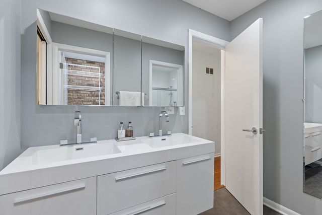 1817 Somerset Lane, Northbrook, IL 60062