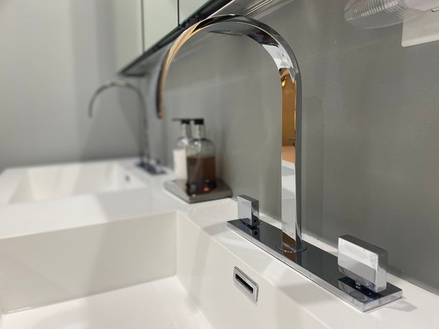 1817 Somerset Lane, Northbrook, IL 60062