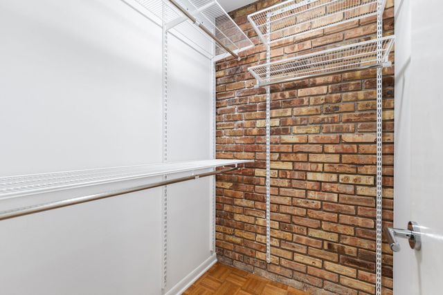 1817 Somerset Lane, Northbrook, IL 60062