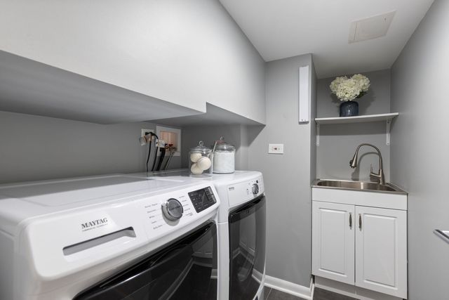 1817 Somerset Lane, Northbrook, IL 60062