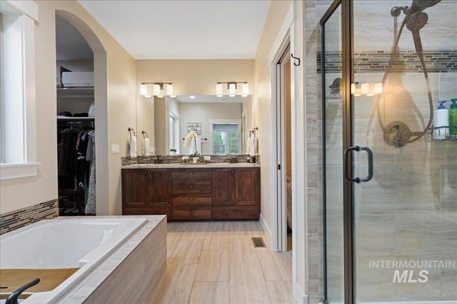 2317 N Van Dyke Ave, Kuna, ID 83634