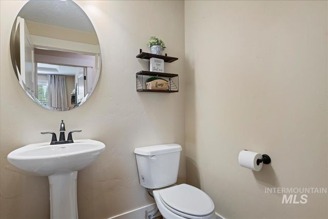 2317 N Van Dyke Ave, Kuna, ID 83634