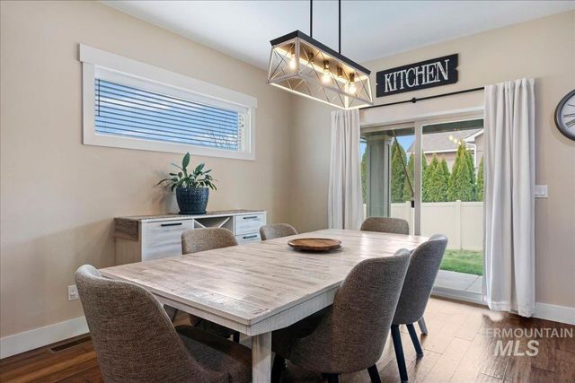 2317 N Van Dyke Ave, Kuna, ID 83634