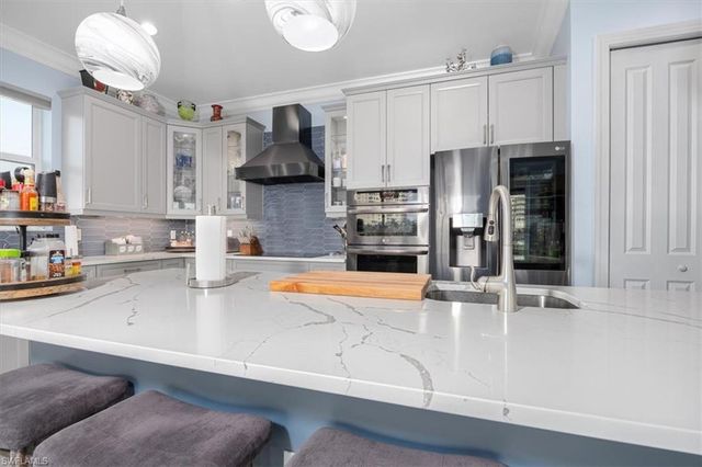 8425 Lagoon RD, Fort Myers Beach, FL 33931