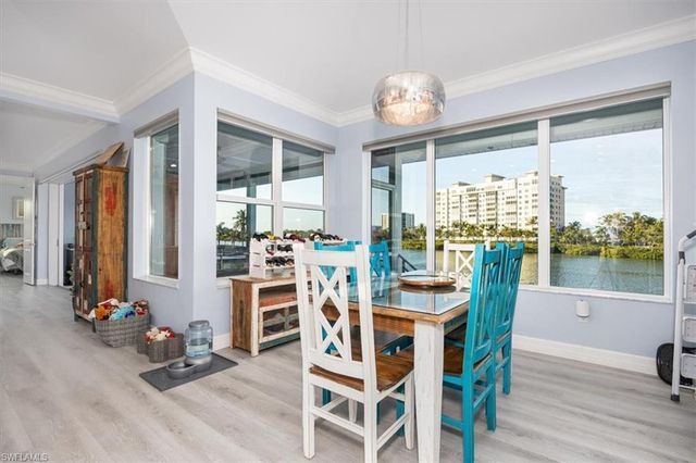 8425 Lagoon RD, Fort Myers Beach, FL 33931