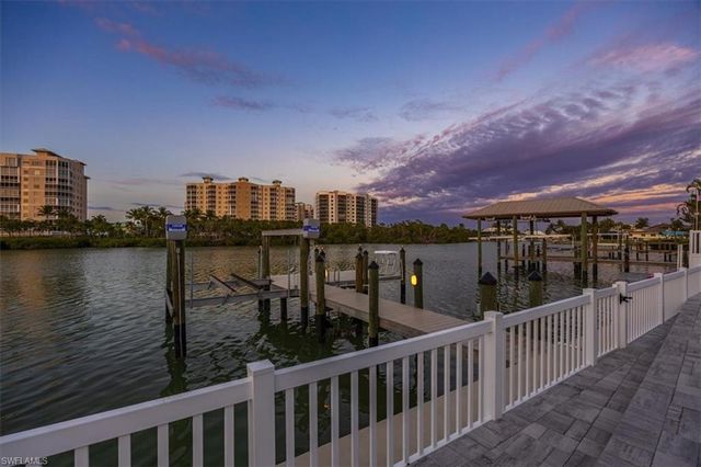 8425 Lagoon RD, Fort Myers Beach, FL 33931