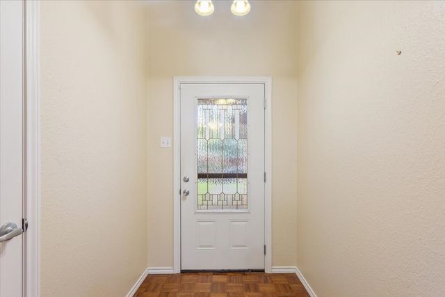 10700 Apache Drive, Waco, TX 76712