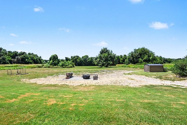 606 Central Road, Weatherford, TX 76088