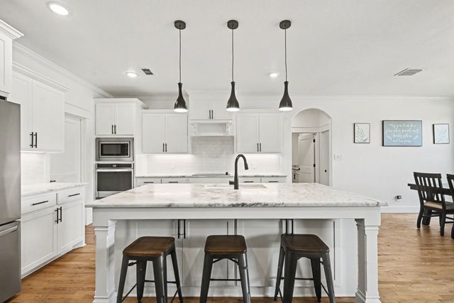 606 Central Road, Weatherford, TX 76088