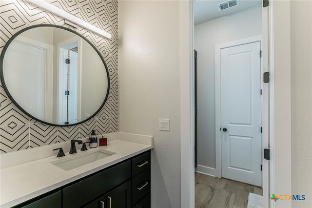 111 Lago Viento Lane, Belton, TX 76513