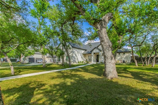 111 Lago Viento Lane, Belton, TX 76513