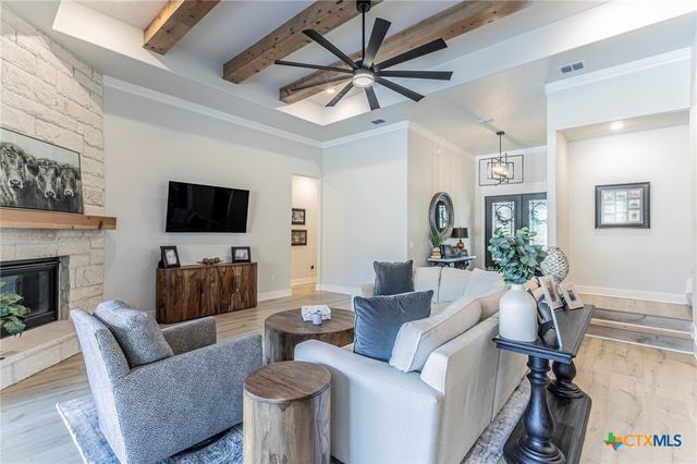 111 Lago Viento Lane, Belton, TX 76513