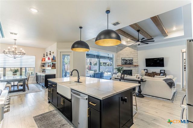 111 Lago Viento Lane, Belton, TX 76513