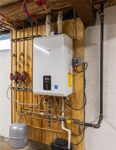 1824 Mineral Spring Avenue, North Providence, RI 02904