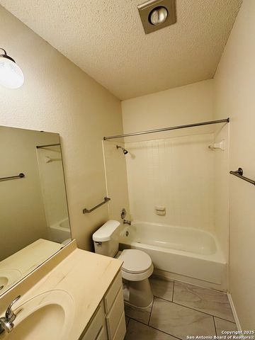 3415 Ridge Smoke, San Antonio, TX 78247