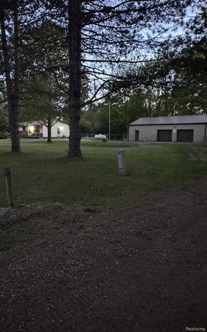 5215 Schlaud Road, North Branch, MI 48461