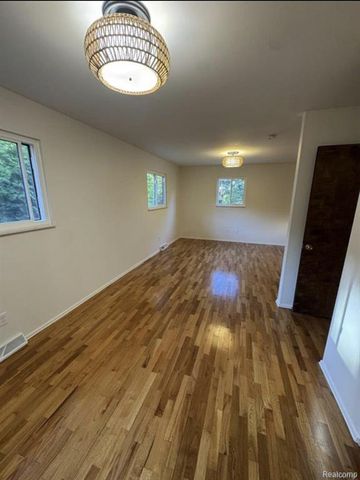 5215 Schlaud Road, North Branch, MI 48461