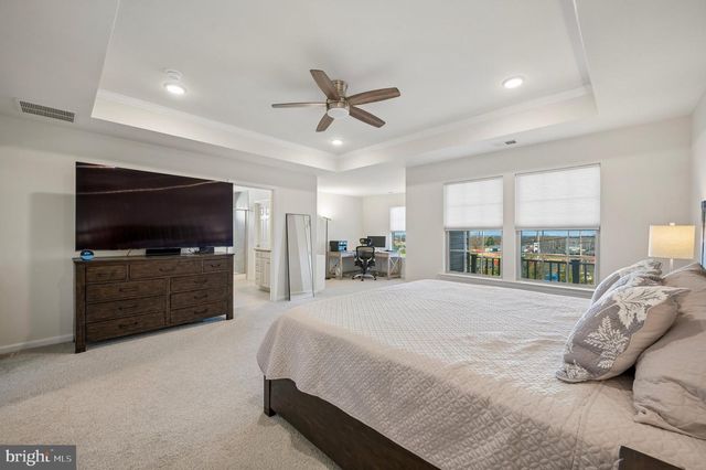 405 SANCTUARY CT, North Wales, PA 19454