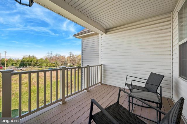 405 SANCTUARY CT, North Wales, PA 19454