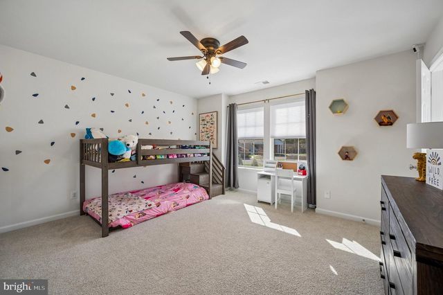 405 SANCTUARY CT, North Wales, PA 19454