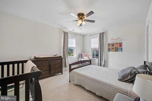 405 SANCTUARY CT, North Wales, PA 19454