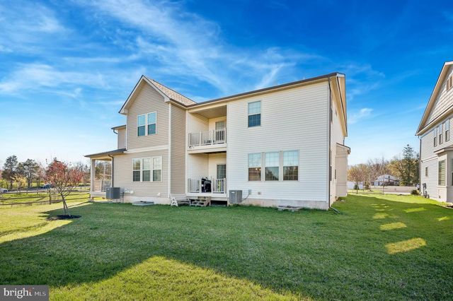 405 SANCTUARY CT, North Wales, PA 19454