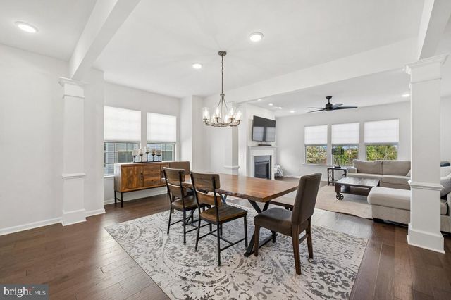 405 SANCTUARY CT, North Wales, PA 19454