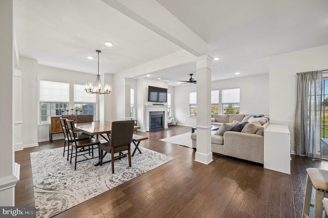 405 SANCTUARY CT, North Wales, PA 19454