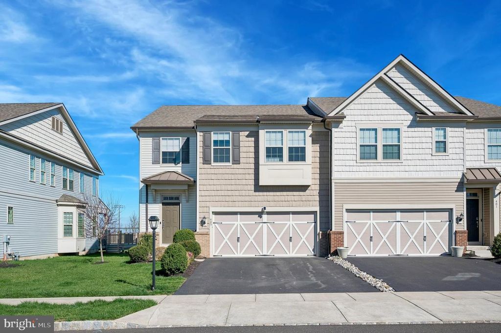 405 SANCTUARY CT, North Wales, PA 19454