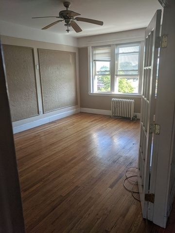 1691 Commonwealth Ave 12, Boston, MA 02135