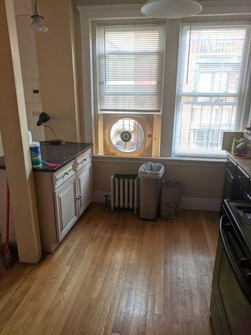 1691 Commonwealth Ave 12, Boston, MA 02135