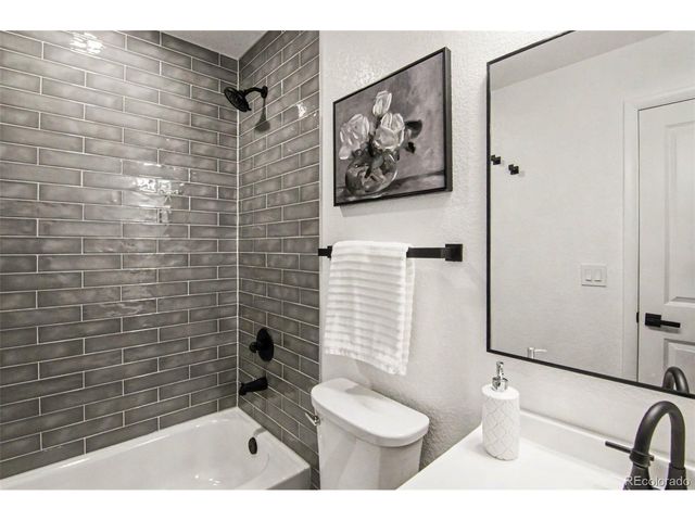 4733 S Newton St, Littleton, CO 80123