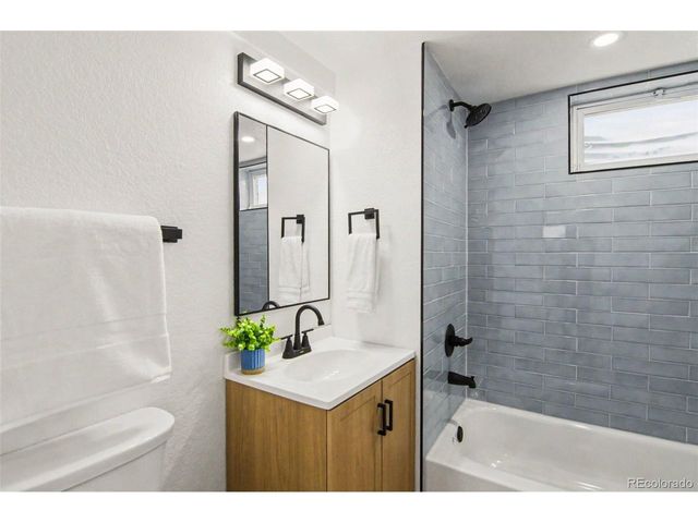 4733 S Newton St, Littleton, CO 80123