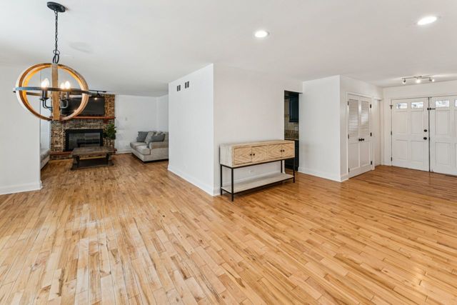 514 Revere Avenue, Westmont, IL 60559