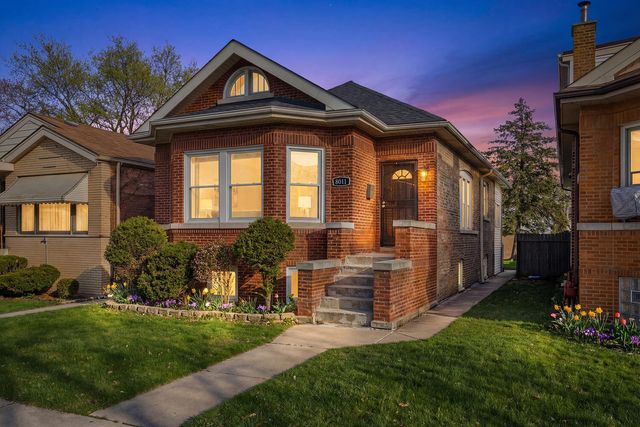 8011 S Michigan Avenue, Chicago, IL 60619