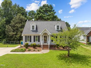 826 Lockesley Lane, Burlington, NC 27217