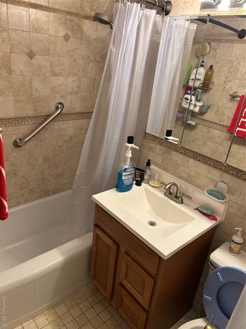 97-07 63rd Road 2K, Rego Park, NY 11374