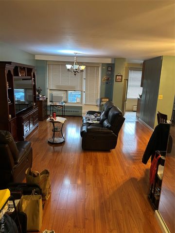 97-07 63rd Road 2K, Rego Park, NY 11374