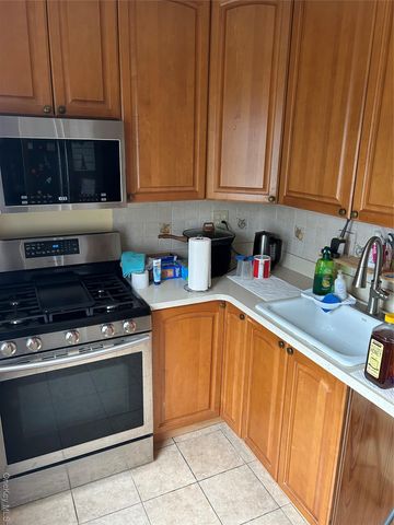 97-07 63rd Road 2K, Rego Park, NY 11374