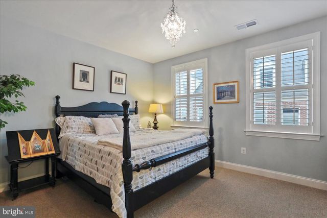 20 MAXWELL SQ, Frederick, MD 21701