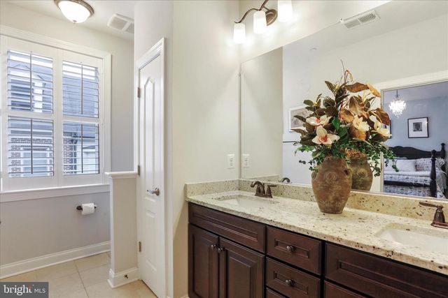 20 MAXWELL SQ, Frederick, MD 21701