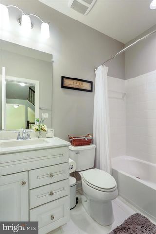 20 MAXWELL SQ, Frederick, MD 21701