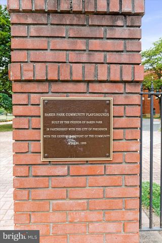 20 MAXWELL SQ, Frederick, MD 21701