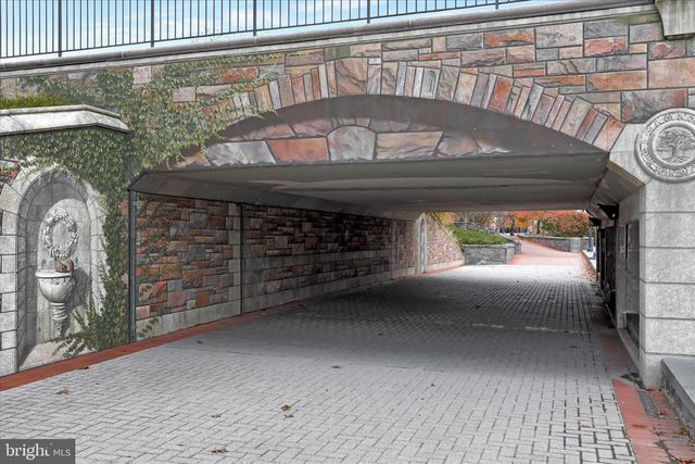 20 MAXWELL SQ, Frederick, MD 21701