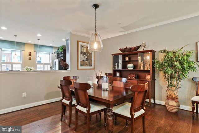 20 MAXWELL SQ, Frederick, MD 21701