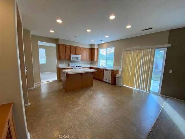 1678 Milford Court, Perris, CA 92571