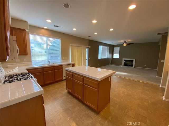 1678 Milford Court, Perris, CA 92571